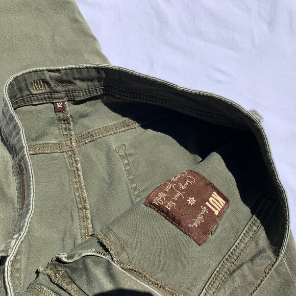 Kut from the Kloth olive moto pants - Picture 6 of 10
